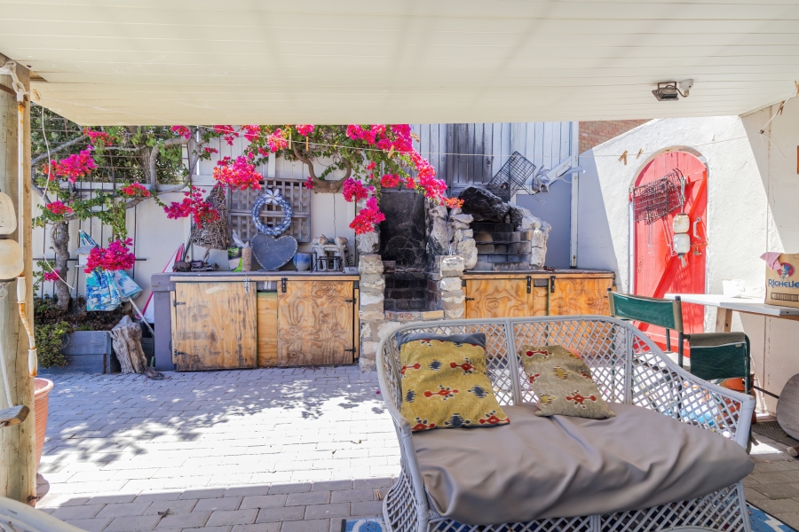 4 Bedroom Property for Sale in Yzerfontein Western Cape